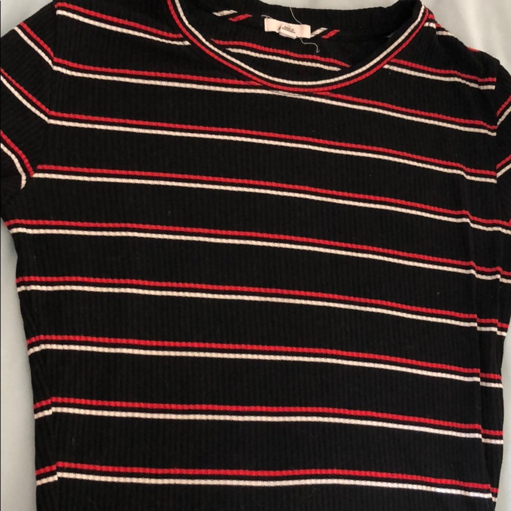 Cute ardene black & white long sleeves shirt